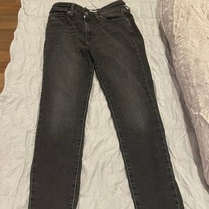 black levi jeans
